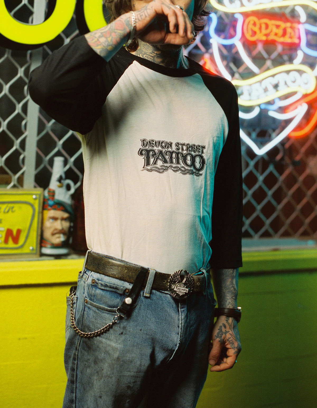 RAGLAN TEE