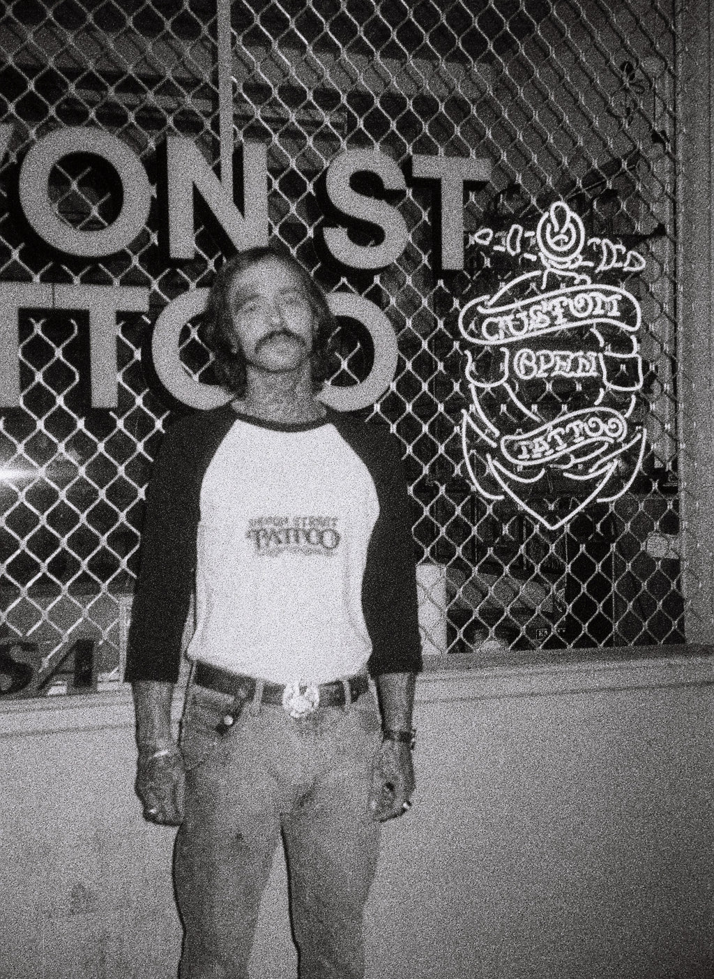 RAGLAN TEE